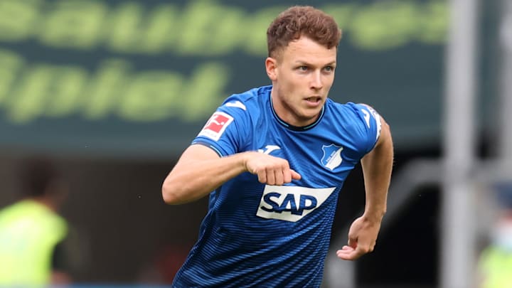 Dennis Geiger wollte die Schuhe fast schon an den Nagel hängen Dennis Geiger wollte die Schuhe fast schon an den Nagel hängen